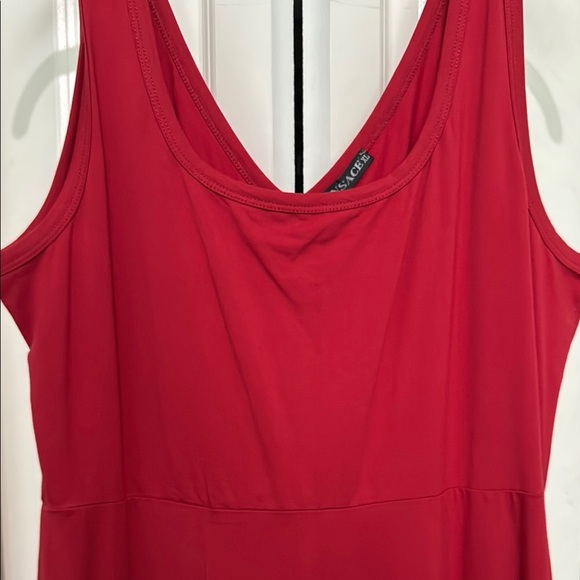 Red Scoop Neck Sleeveless Sundress - Picture 2 of 9